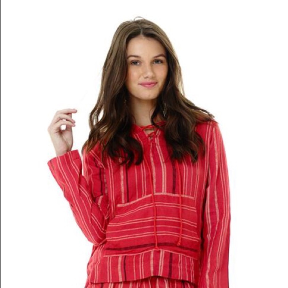 Kiss and tell Pullover beach coverup